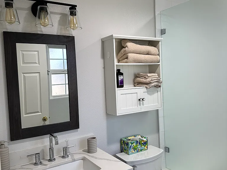 Bathroom vanity