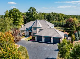 11 Surrey, Lemont, IL 60439