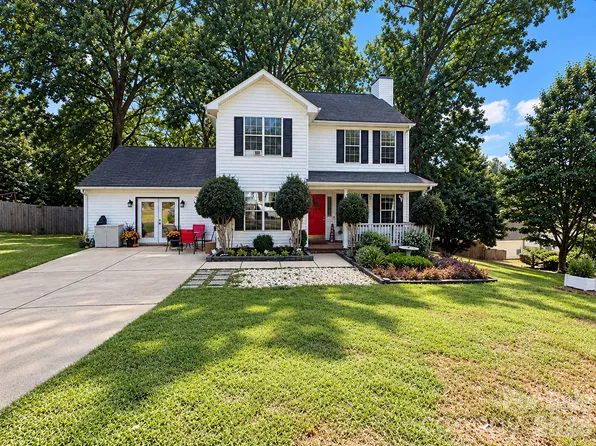 129 Shade Tree Cir, Fort Mill, SC 29715