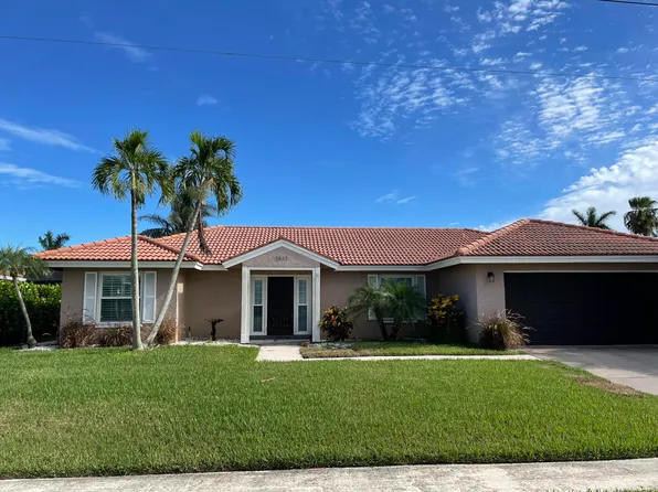 1541 Honeysuckle Ave, Marco Island, FL 34145