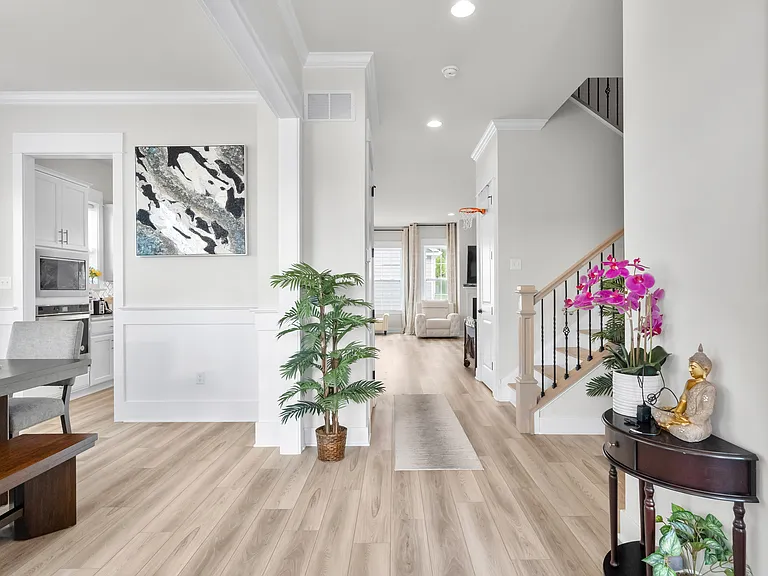 155 Lotus Ln — Photo 40