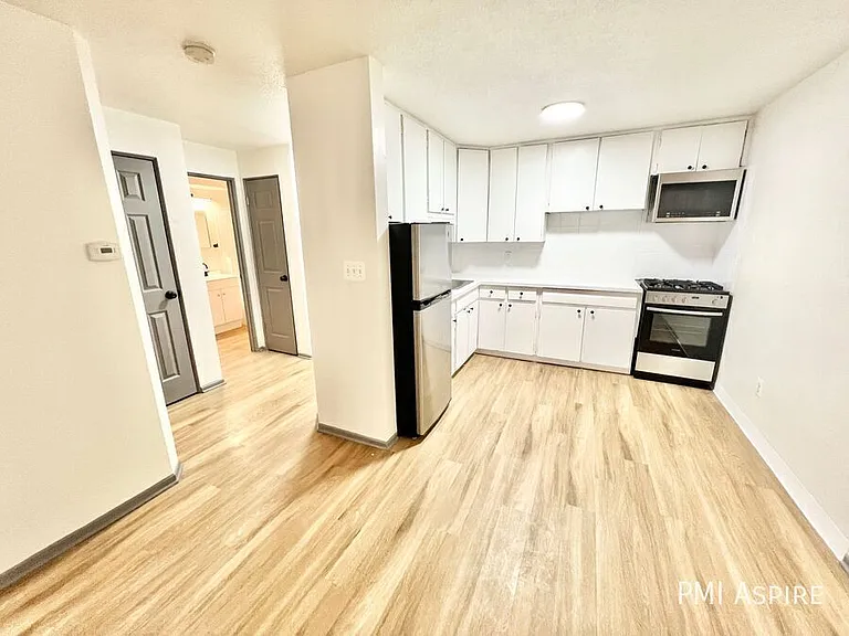 1540 N Raleigh St #103 — Photo 22
