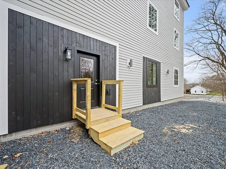 Orono Lofts — Photo 43
