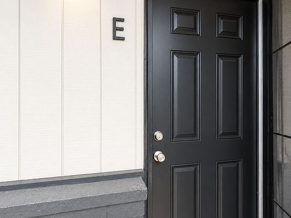 3rd image of 2555 G St APT E