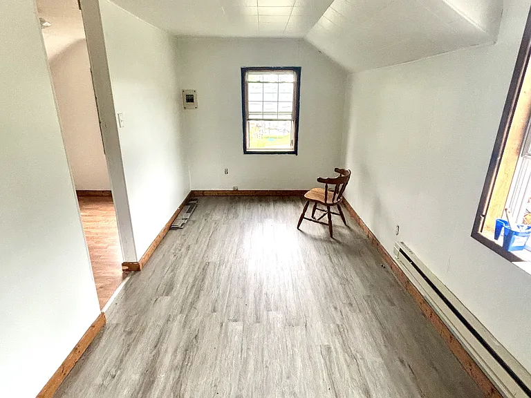 710 Chesaning St #4 — Photo 4