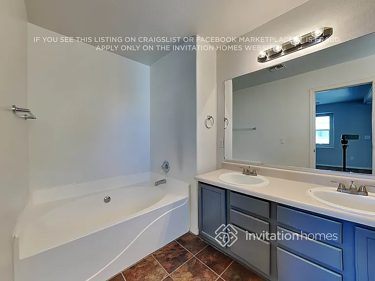 11226 W Garfield St — Photo 13