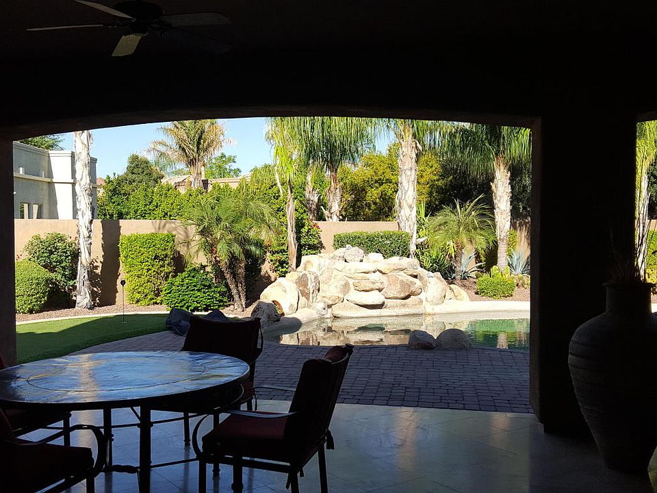 1st image of 320 N Cloverfield Cir
