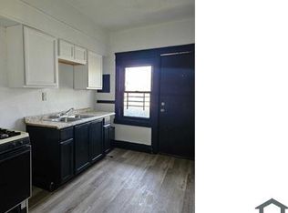 380 Eddy Rd APT 3, Cleveland, OH 44108