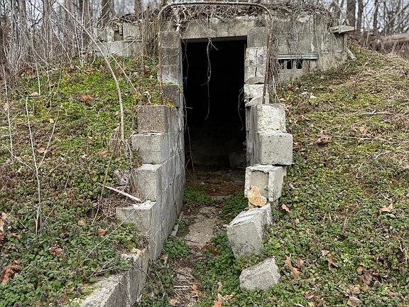 5th image of 100 Blair Rd