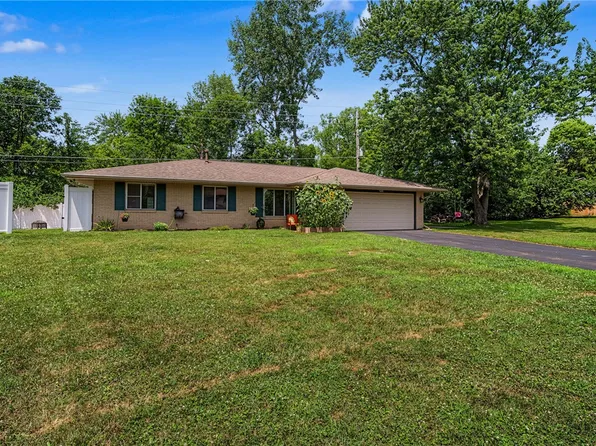 7481 Mohawk Trail Rd, Dayton, OH 45459