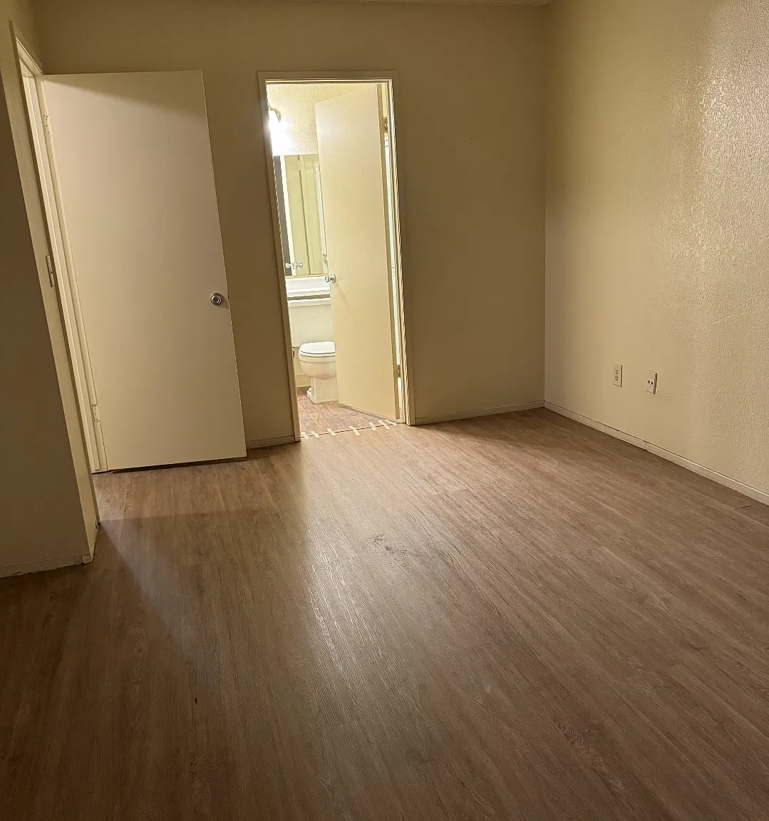 3 bed, $2,500 — Photo 2