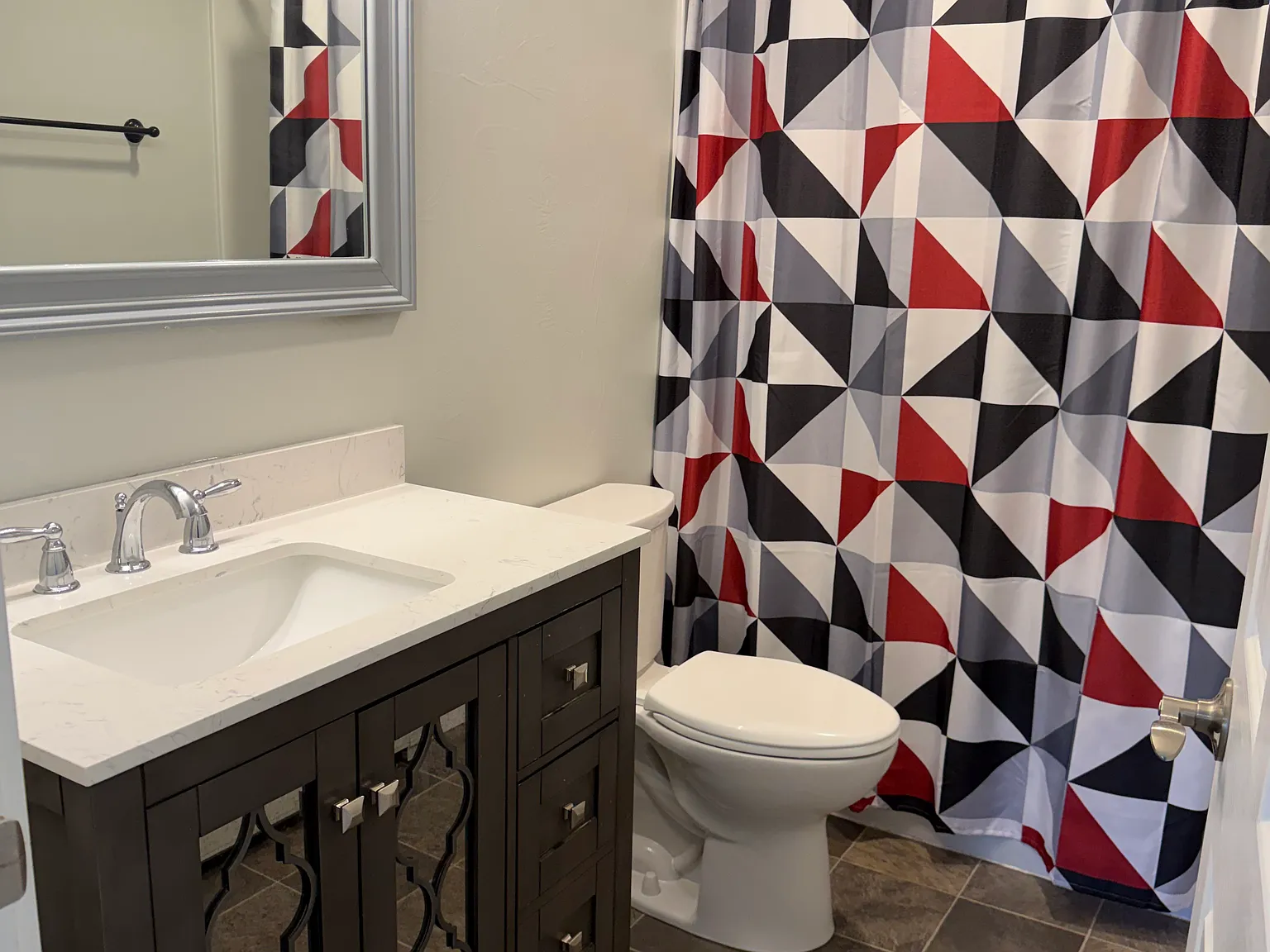 2 bed, 945 sqft, $1,900 — Photo 4