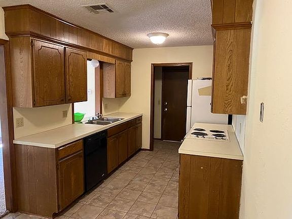 4th image of 3608 W 15th Ave