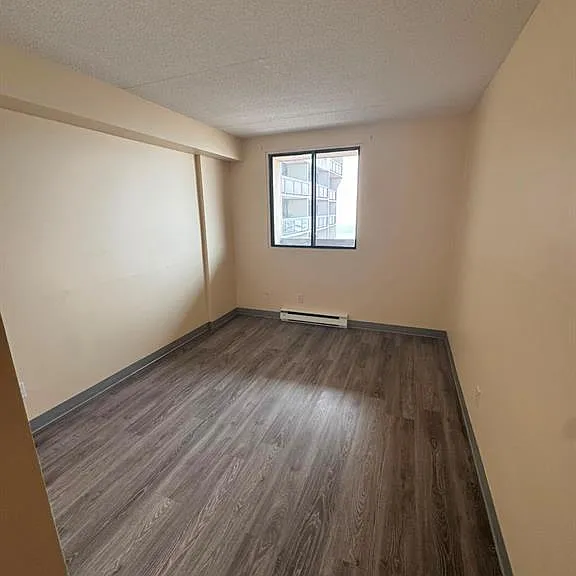 150 Park St W #2706 — Photo 13