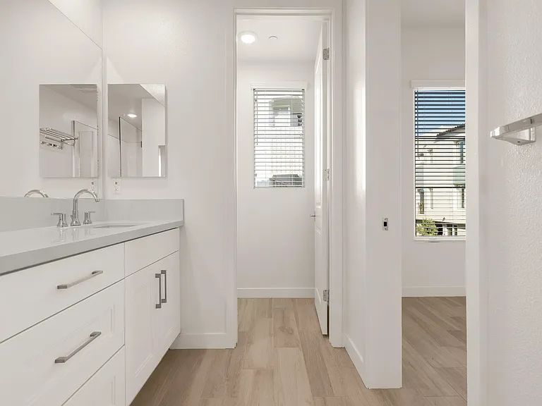 3201 Doheny Way — Photo 23