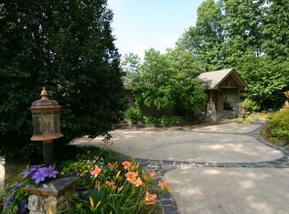 89 Club Crest Dr, Maggie Valley, NC 28751