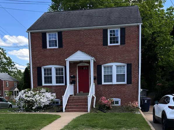4820 9th St N APT 2, Arlington, VA 22203