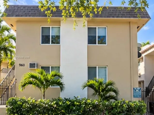 960 Biarritz Dr #2, Miami Beach, FL 33141