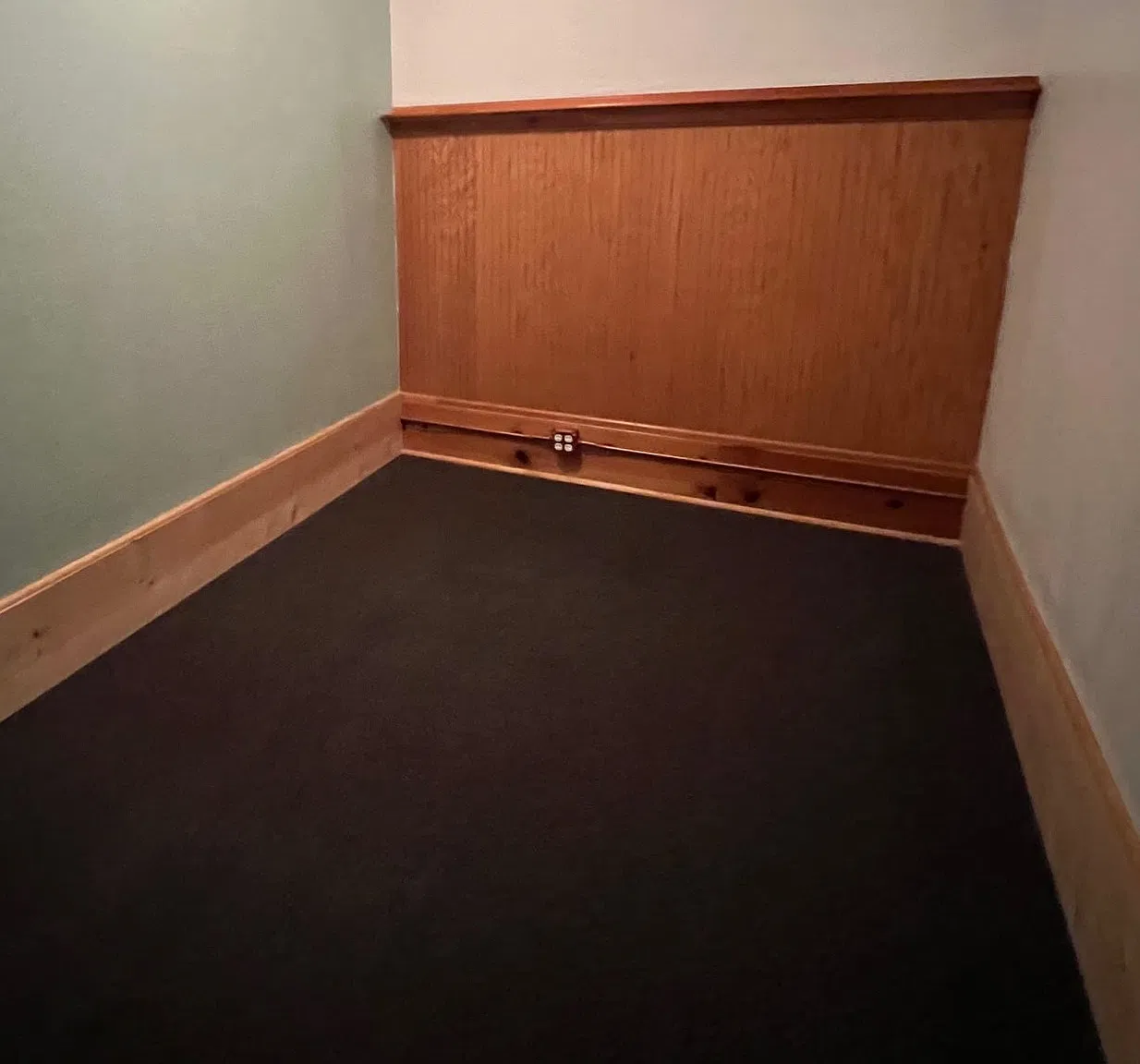 Studio, 2500 sqft, $1,150 — Photo 1