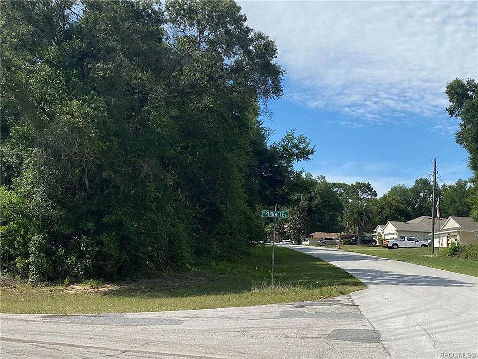 2nd image of 8336 N Golfview Dr