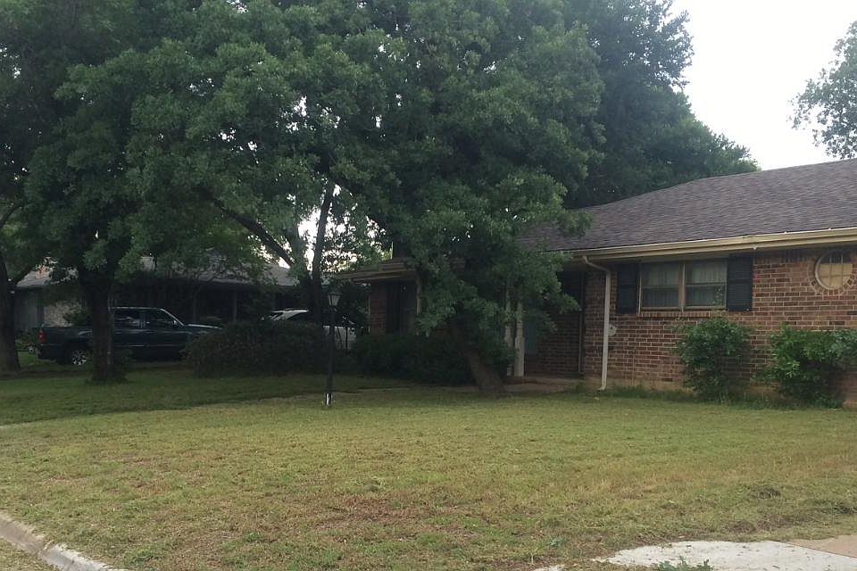 1st image of 2101 Botts Dr