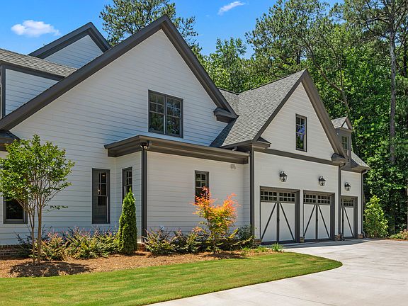 3rd image of 2288 Honeysuckle Ln SE