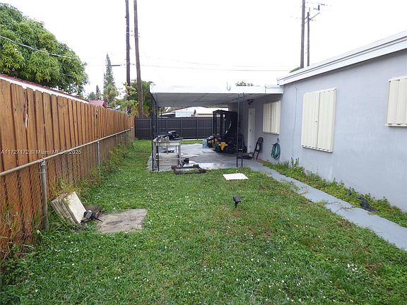 5th image of 1523 NE 170th St