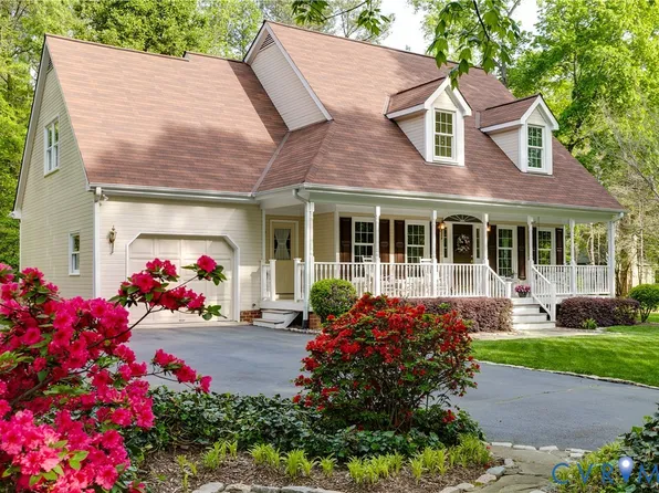 2700 Walnut Creek Ct, Midlothian, VA 23112