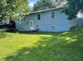 901 Willett St, Burlington, KS 66839