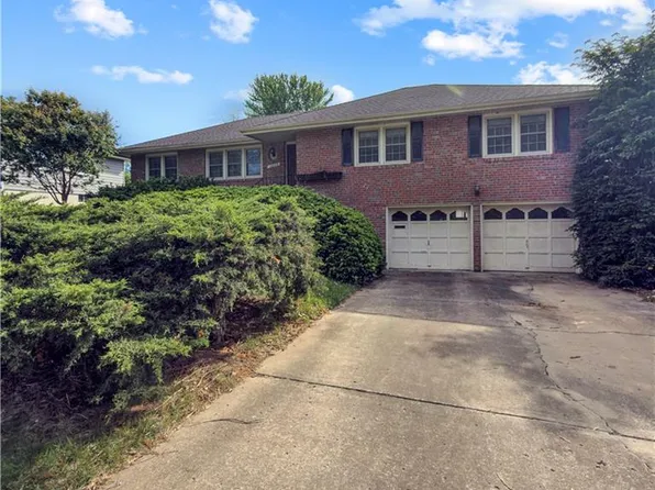 16009 E 37th Ter S, Independence, MO 64055