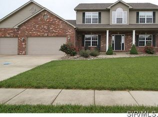 1447 Bridgehampton Rd, Troy, IL 62294