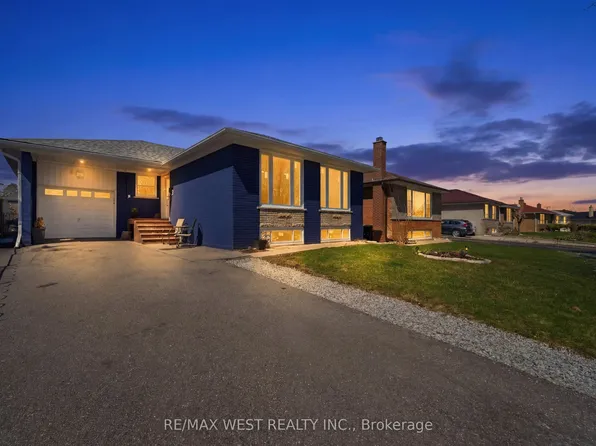 38 Bridesburg Dr, Toronto, ON M9R 2K8