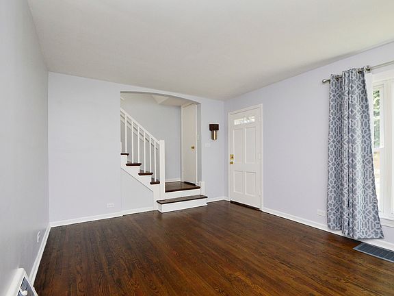 5th image of 9052 W Grand Ave
