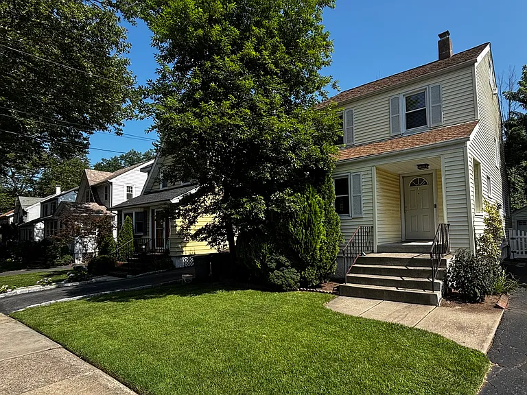 613 Martense Ave — Photo 21