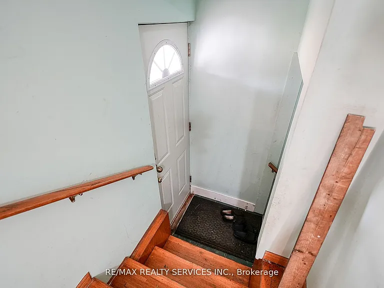 24 Norlan Ave — Photo 19