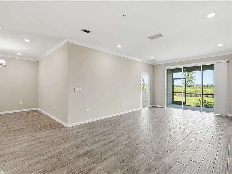 11841 Venetian Lagoon Dr — Photo 8