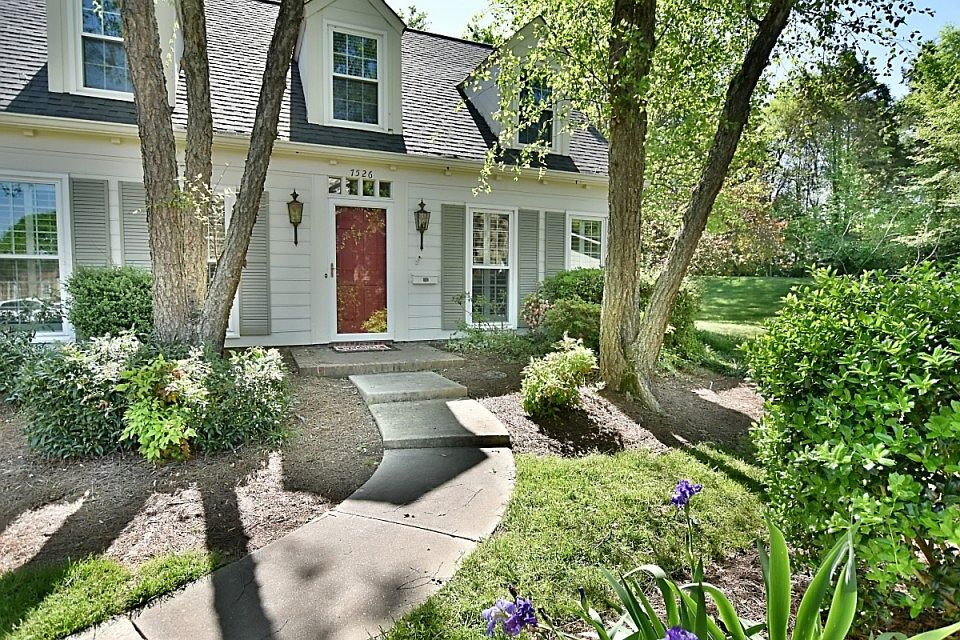 1st image of 7526 Red Oak Ln