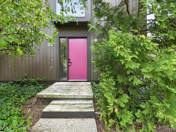 32 Haverhill Ct, Ann Arbor, MI 48105