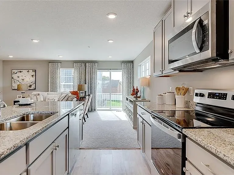 12535 Guadalcanal Cir NE #C — Photo 3