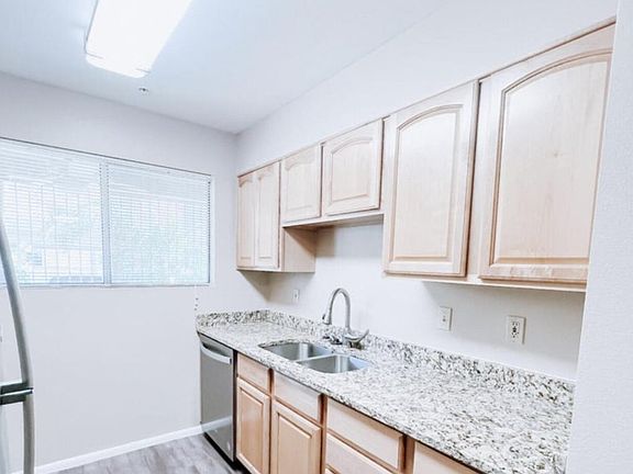 5th image of 1650 N 87th Ter Unit 28A
