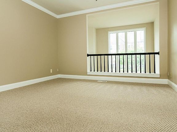 3rd image of 125 N Lee St APT 209