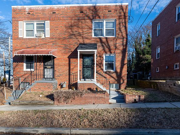 2nd image of 4502 Eads Pl NE