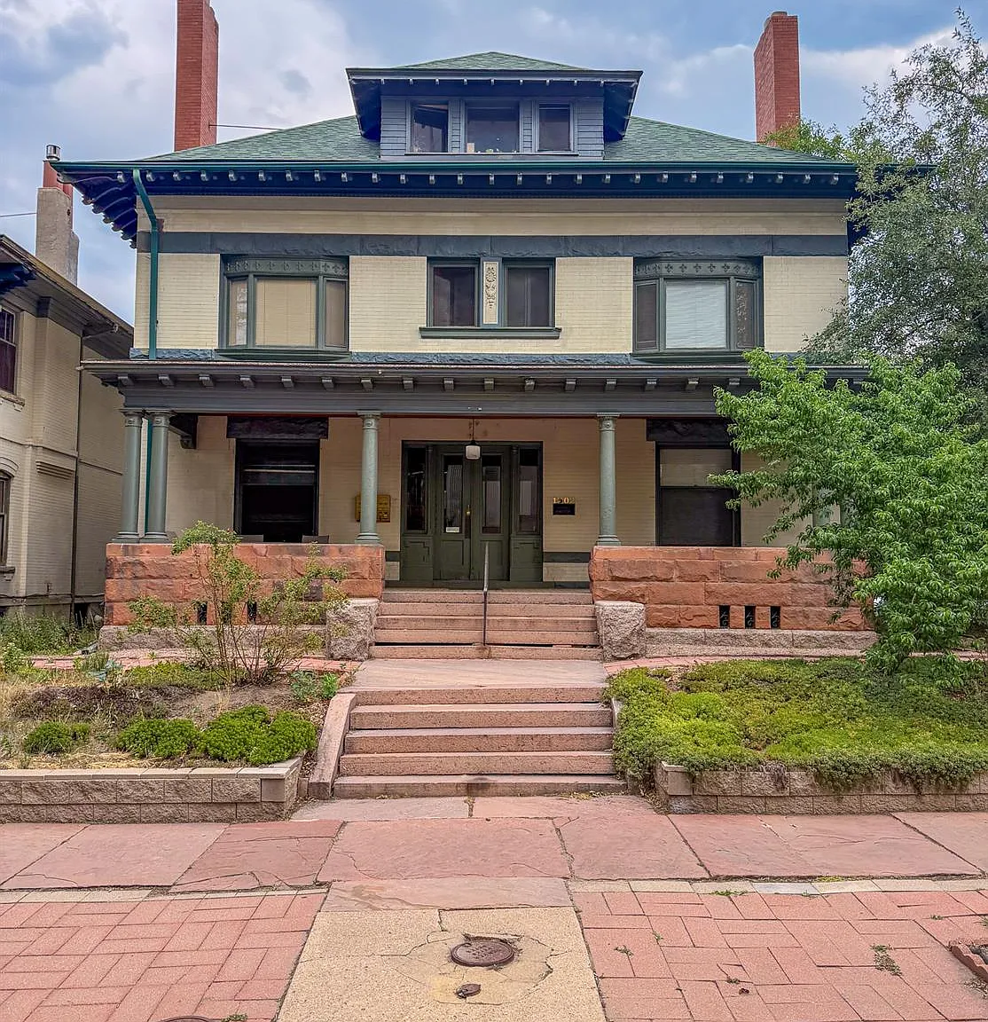 1302 N Williams St — Photo 1