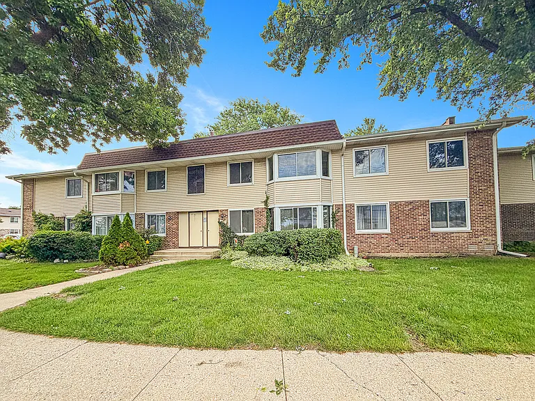 3008 Roberts Dr #7 — Photo 3