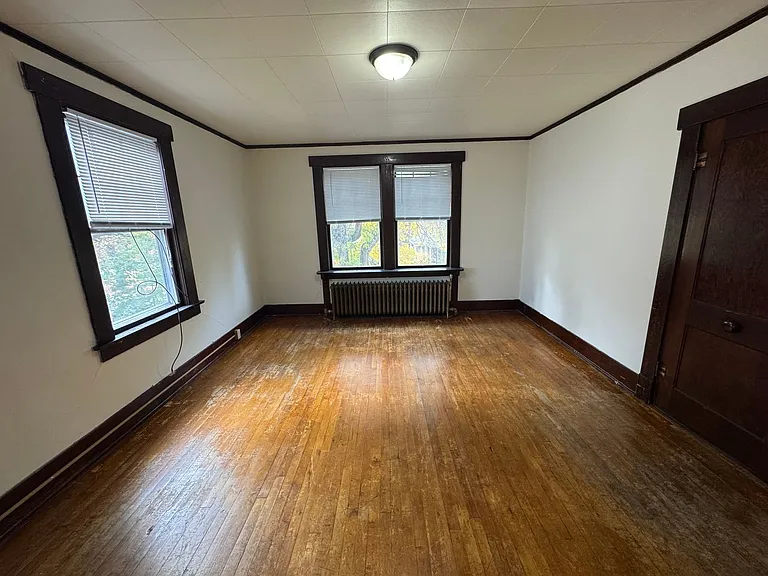 616 S Grand Ave — Photo 8
