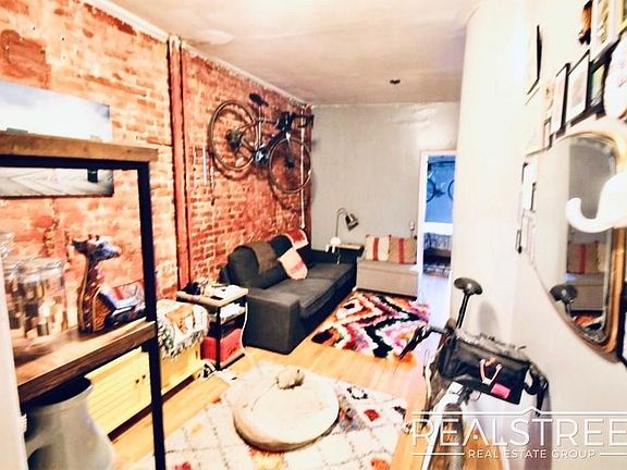 3rd image of 517 3rd Ave APT 2L