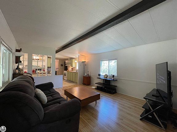 5th image of 20747 Lower Hillview Dr