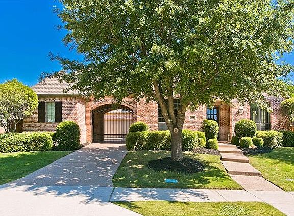 3rd image of 604 Rosebury Cir
