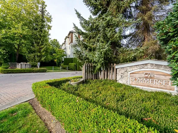 10186 155th St #201, Surrey, BC V3R 0R6