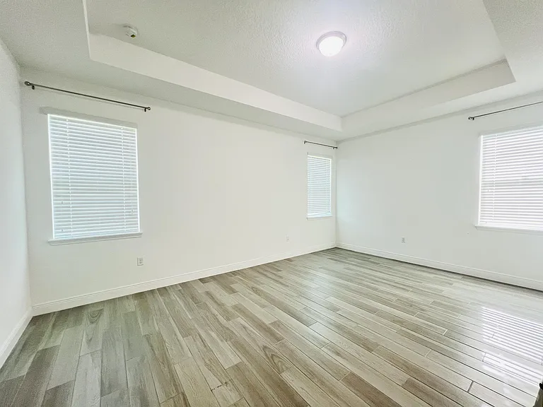 1225 Bristol Oaks Way — Photo 10